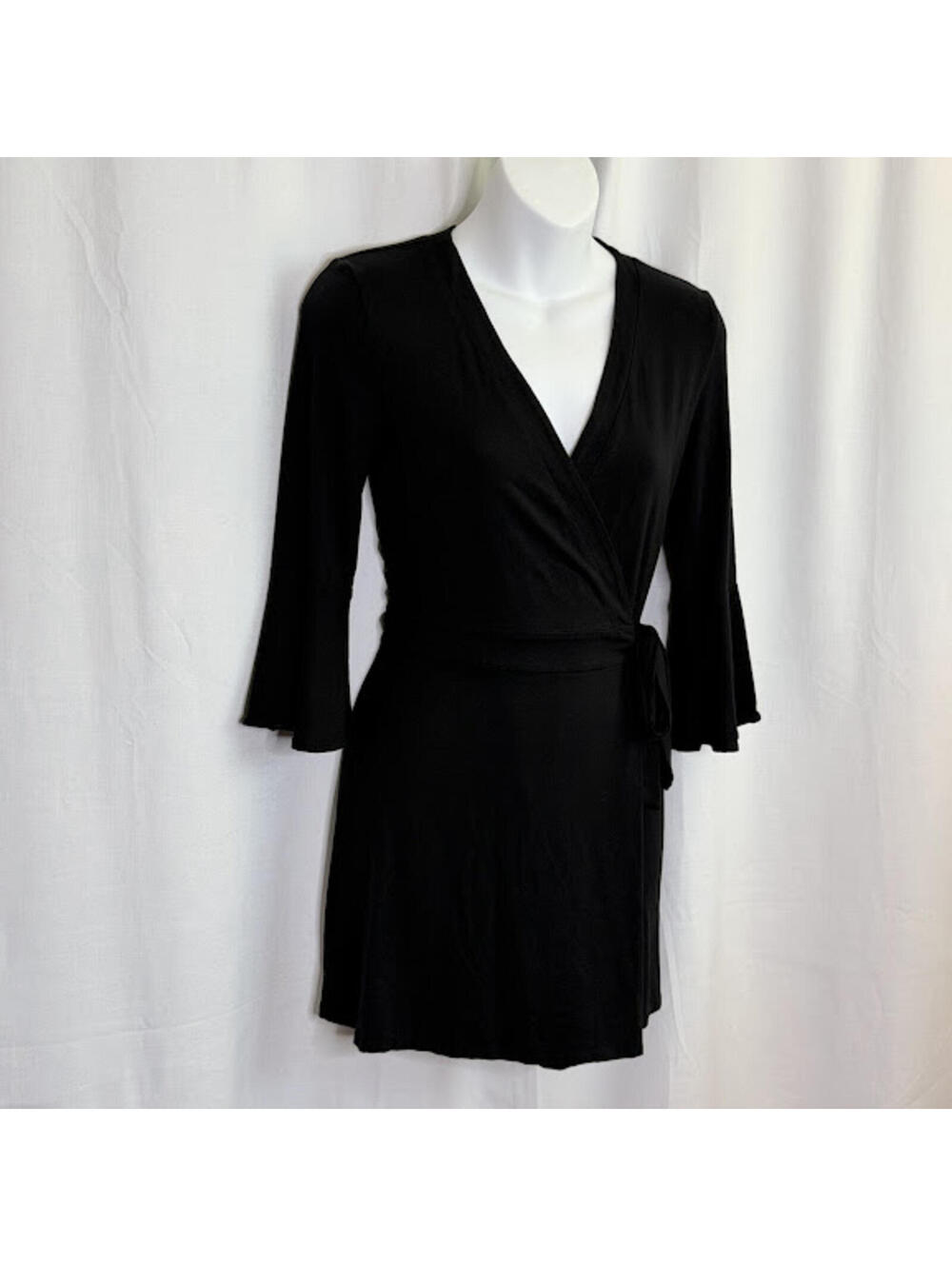 Lilly Pulitzer XS Black Karlie Wrap Romper Skort Dress Belle Sleeve Jersey Knit